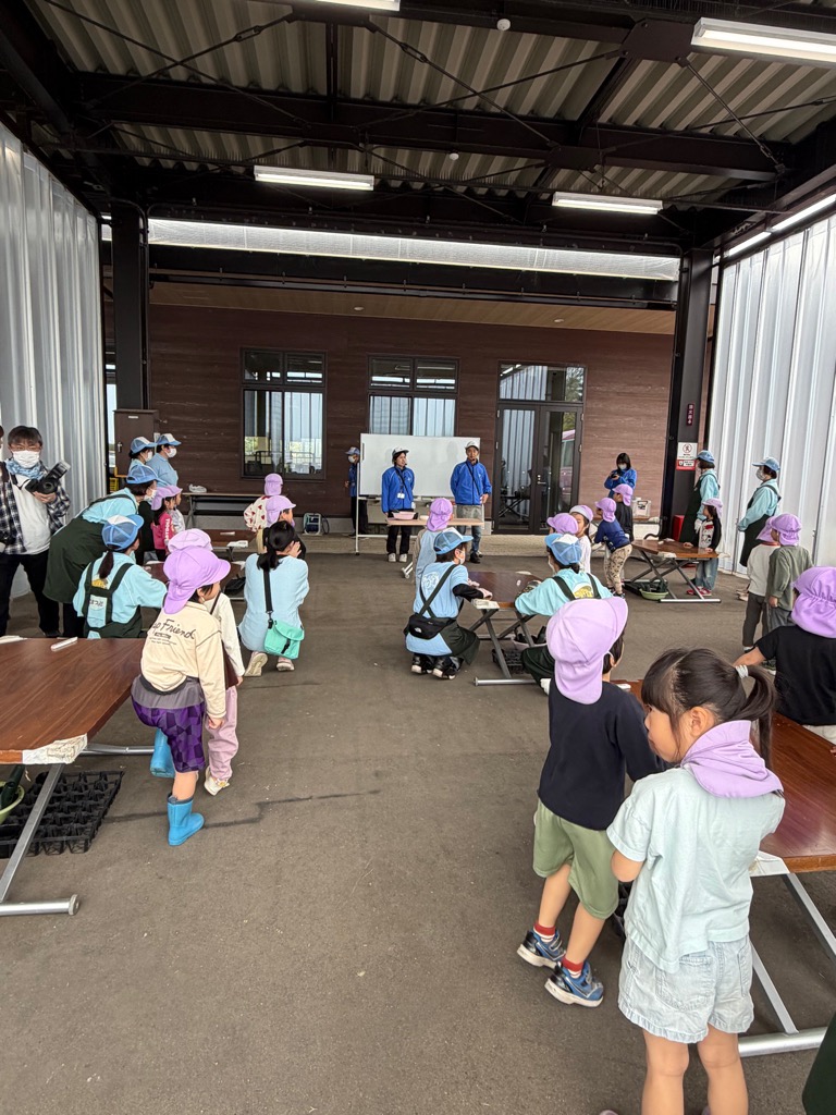挨拶をする寺井先生