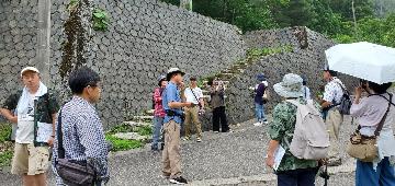 カラミ巡りの様子