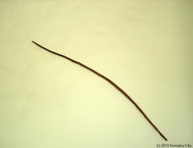 こげ茶色で細長い弓通番号:464の写真