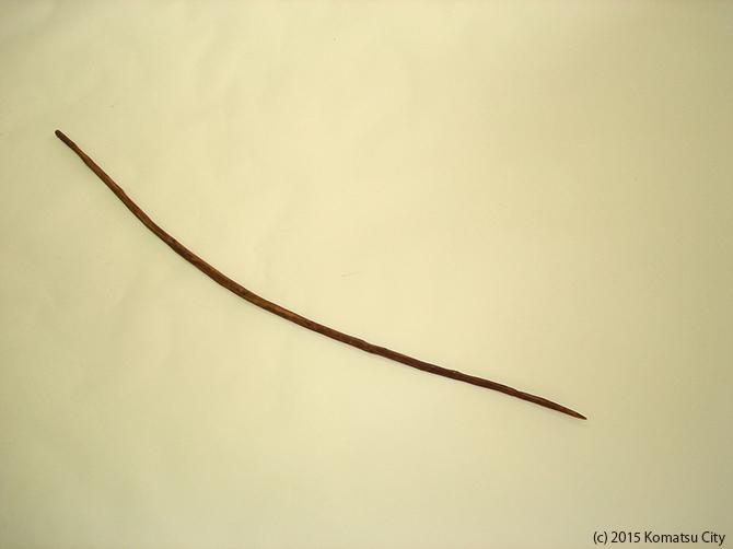 茶色で細長い弓通番号:466の写真