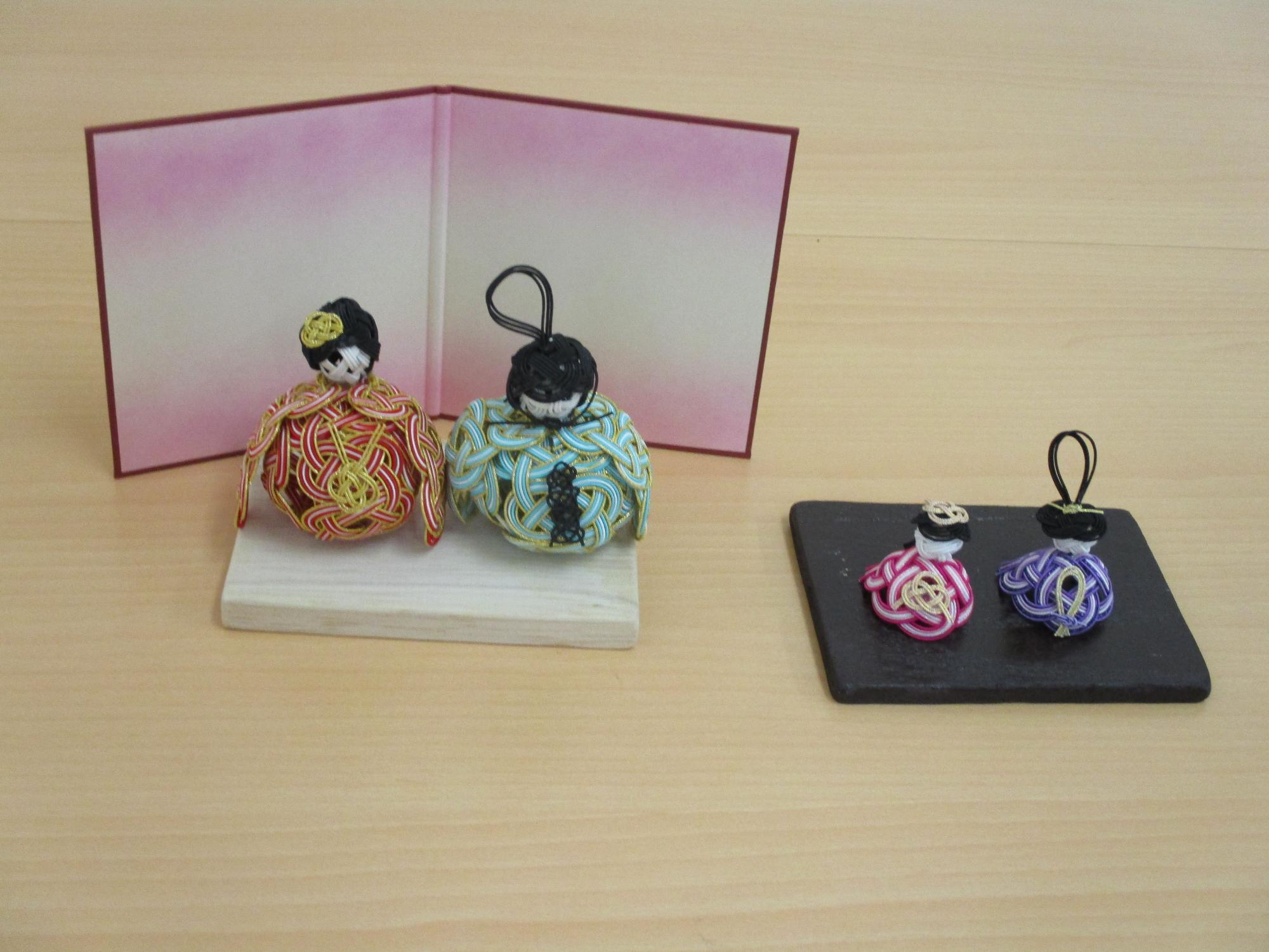 水引細工した雛飾りの写真