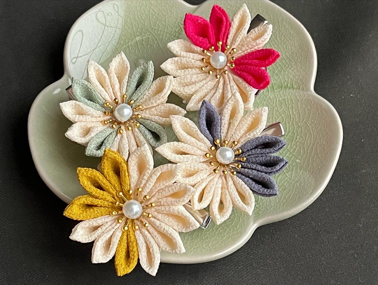 つまみ細工の作品写真花