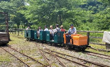 鉱山電車の体験乗車