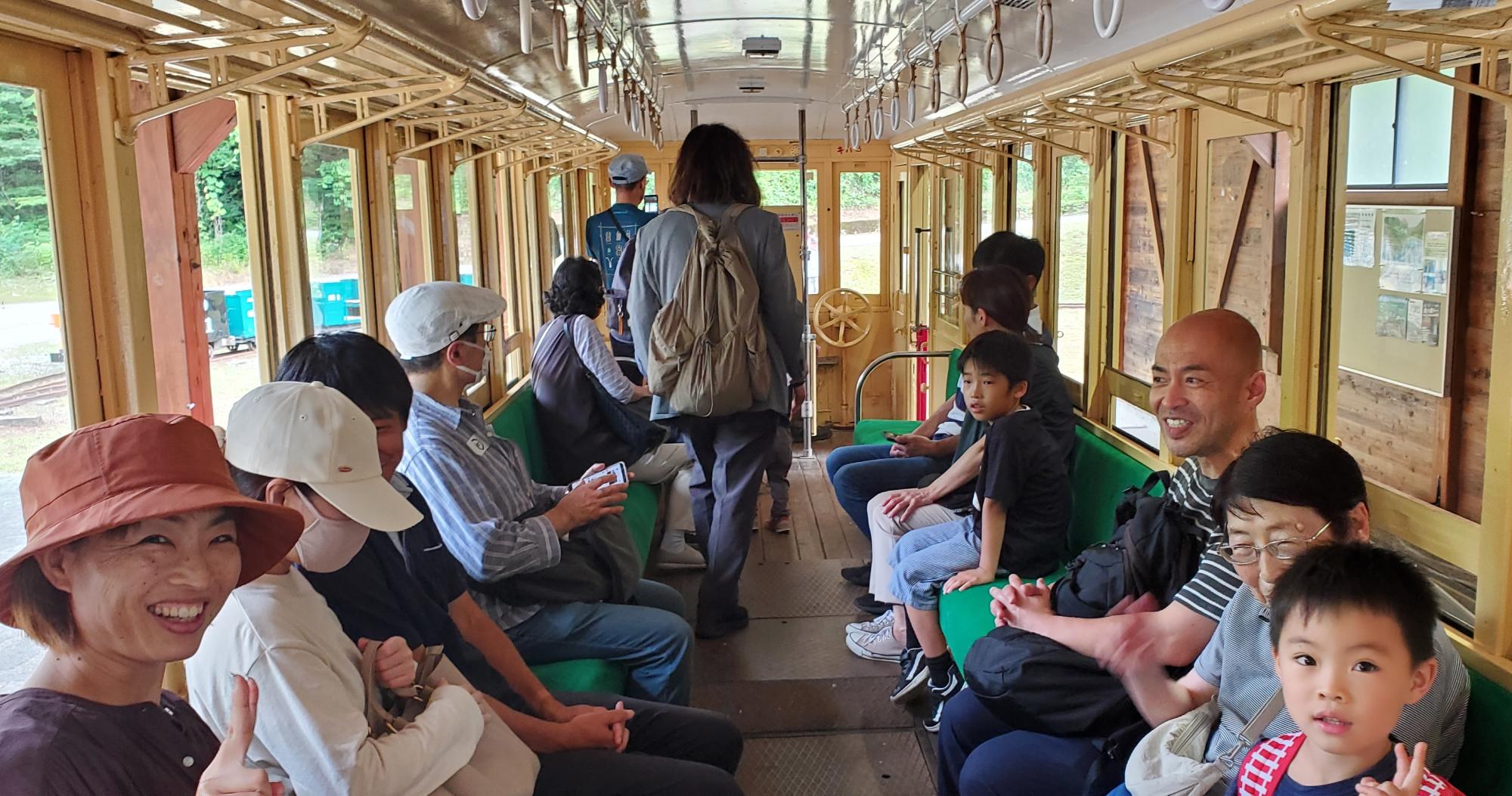 キハ3の体験乗車の車内
