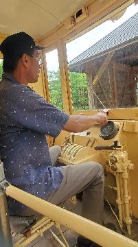 走行中のキハ3の運転手
