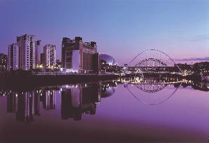 ゲイツヘッド市のまちなみ（キーサイド）