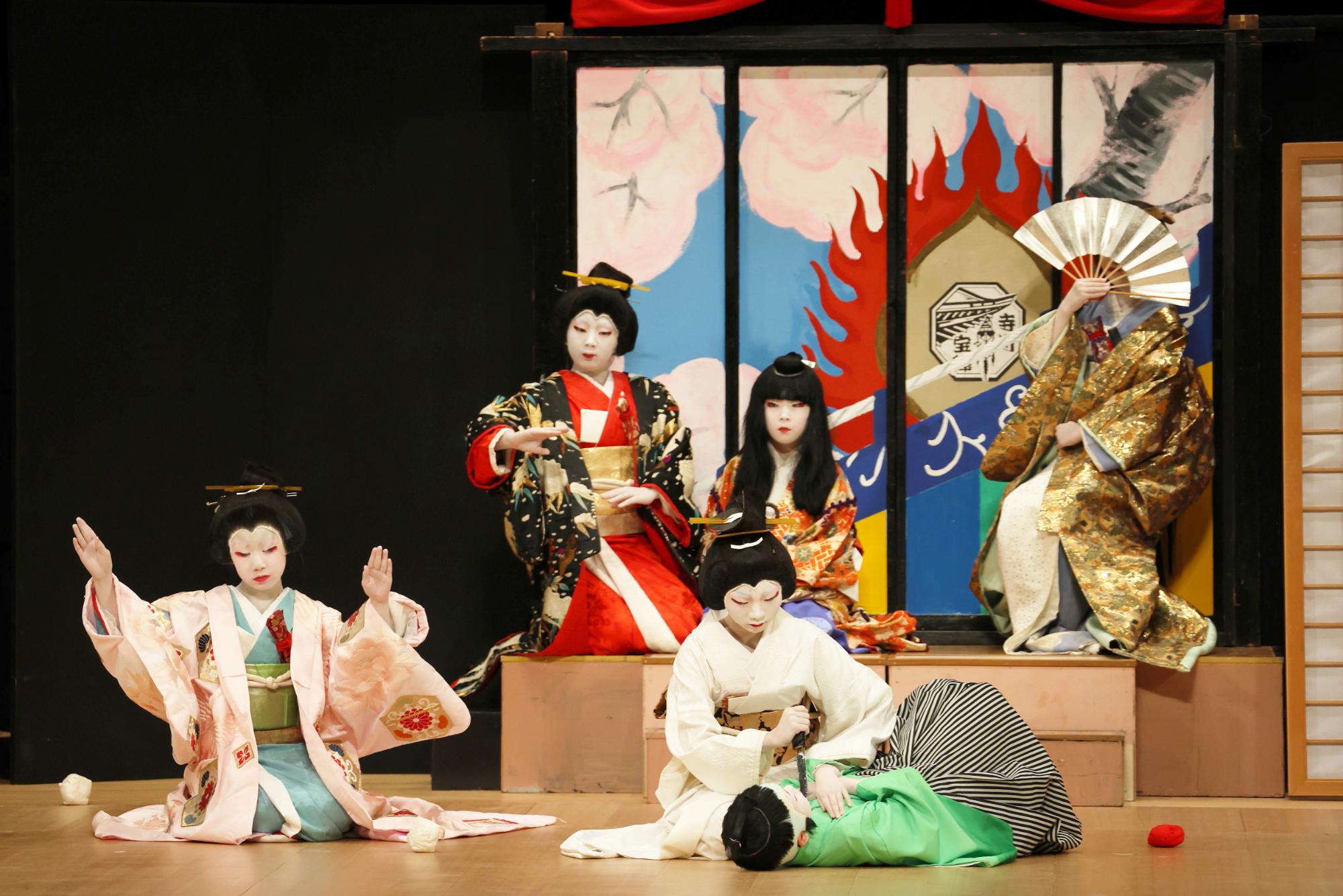 寺町「伽羅先代萩  政岡忠義之段」上演風景