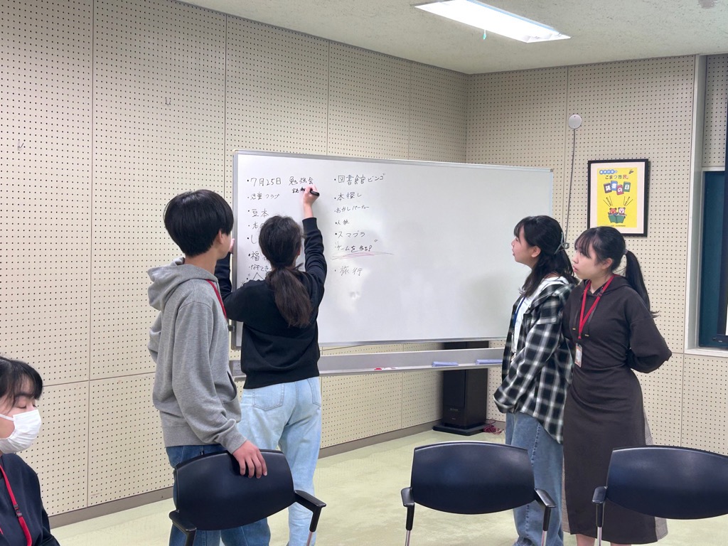 子ども司書クラブの活動の様子