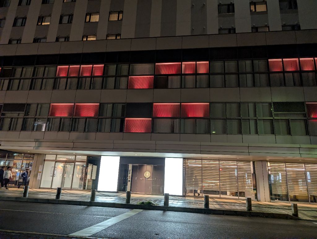 オレンジライトアップ（komatsu AxZsquare)